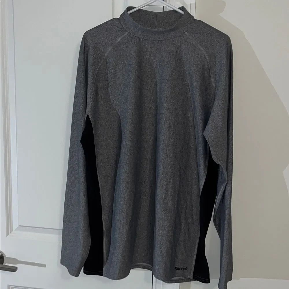 Reebok Gray Black mens “fitted” stretch compression Mock Turtle Thick shirt XL